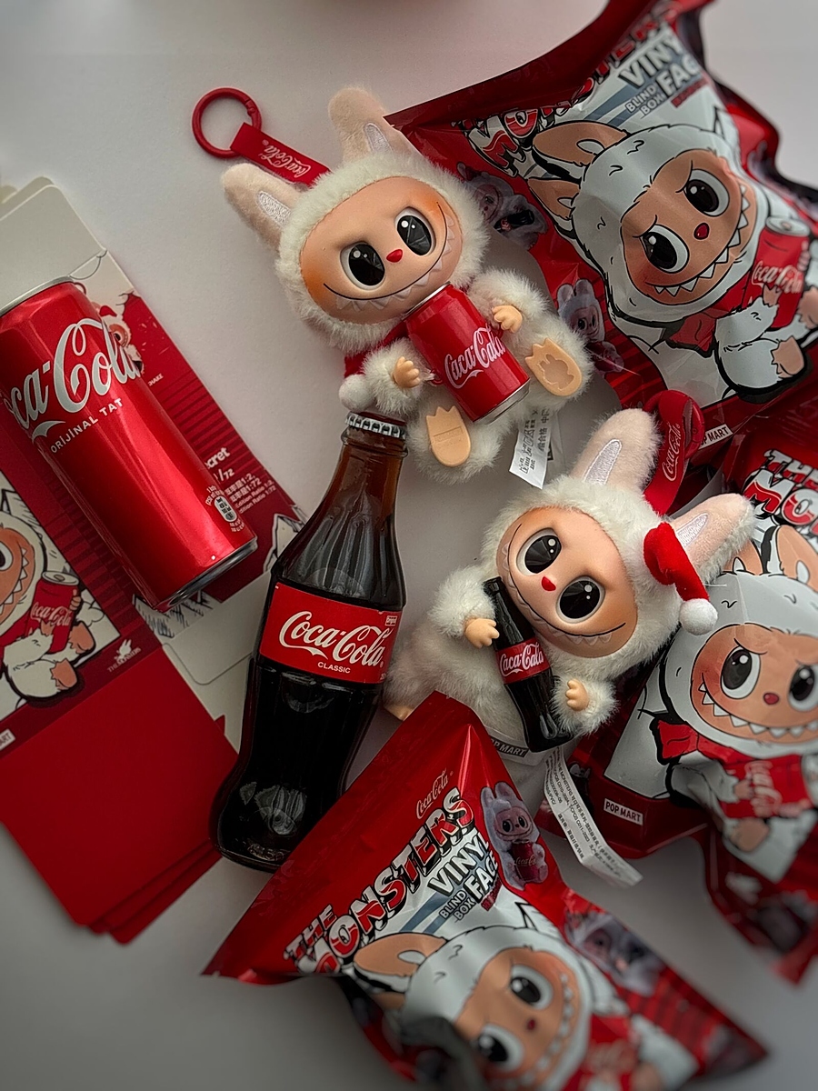 عروسک لبوبو مدل کوکاکولا